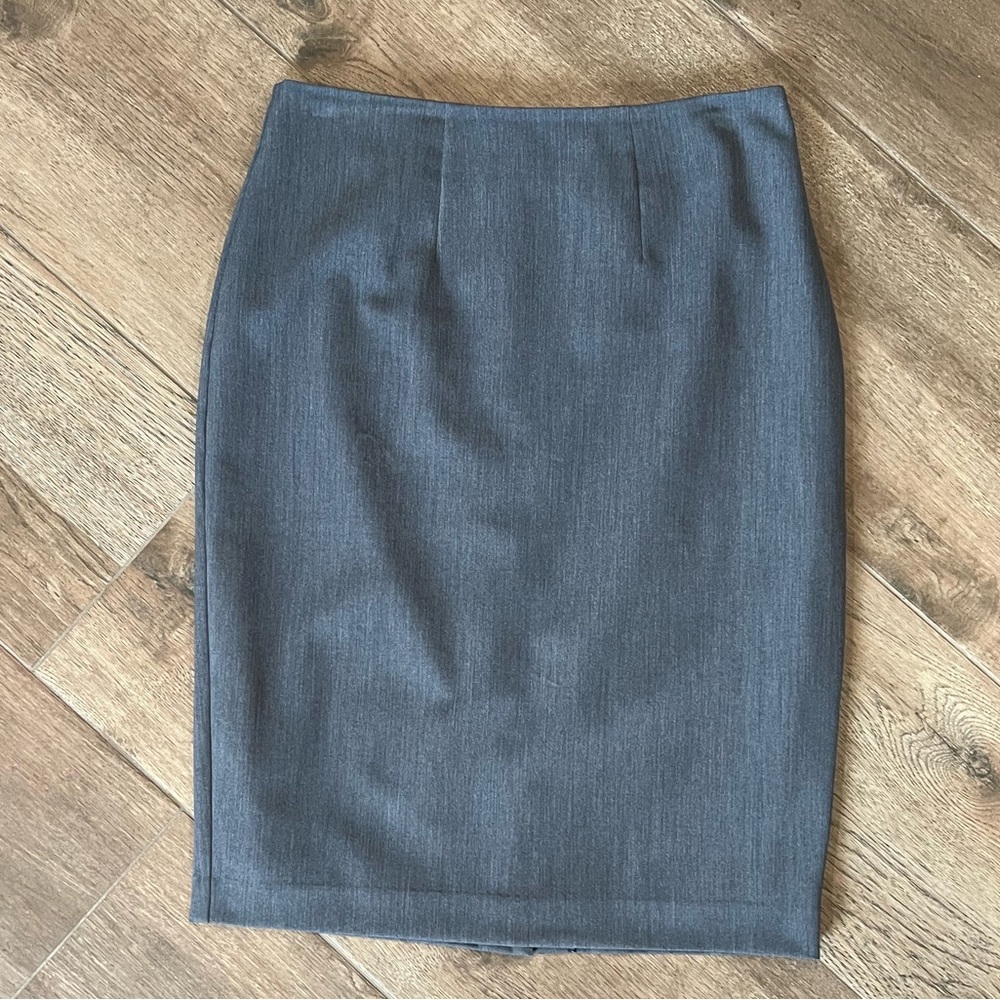 Chambray light blue pencil skirt EUC size 6